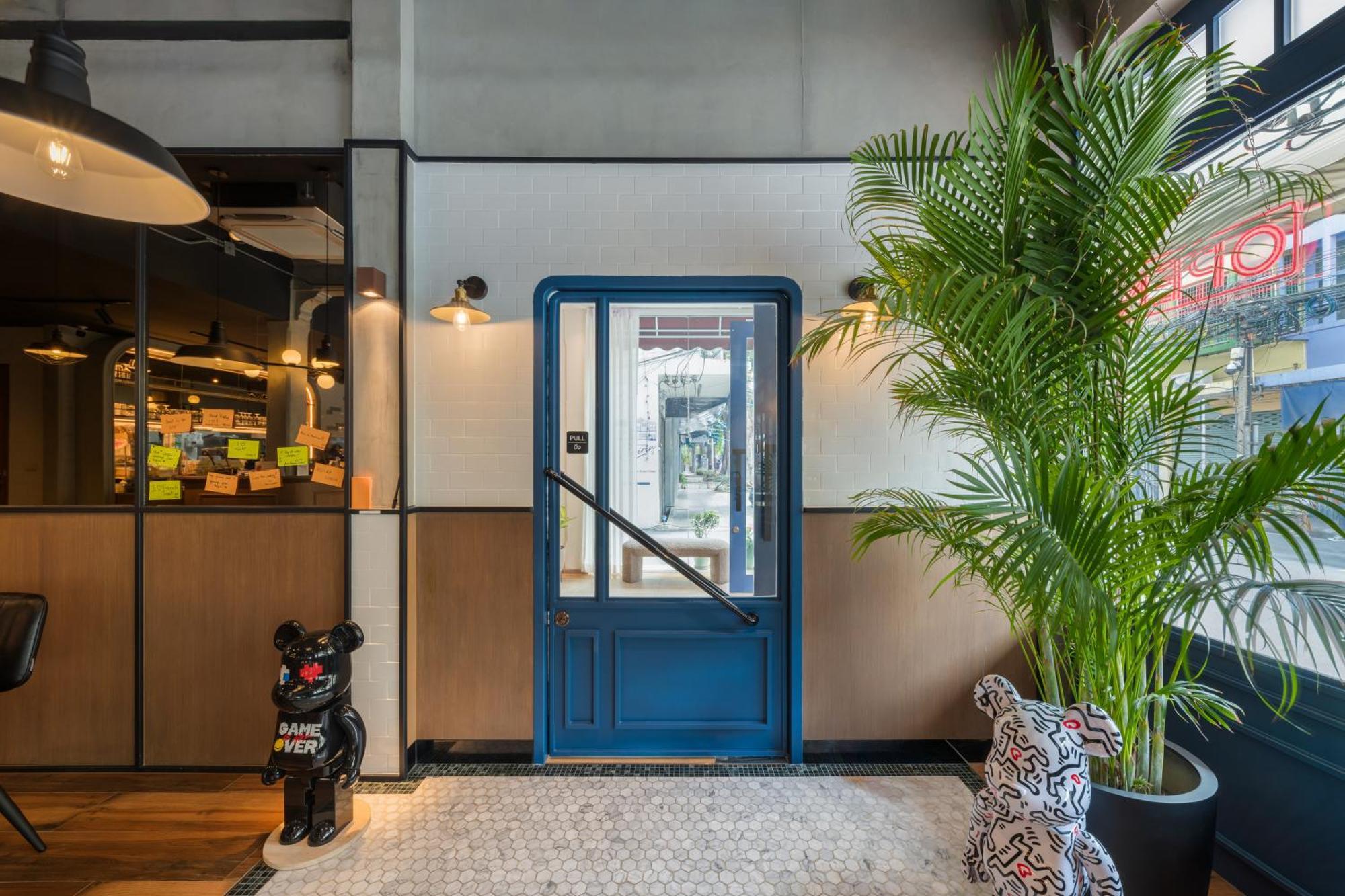ホテル Upstairs At Ton Ton バンコク都 エクステリア 写真